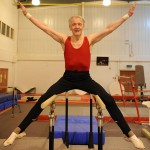 82-летний воздушный гимнаст